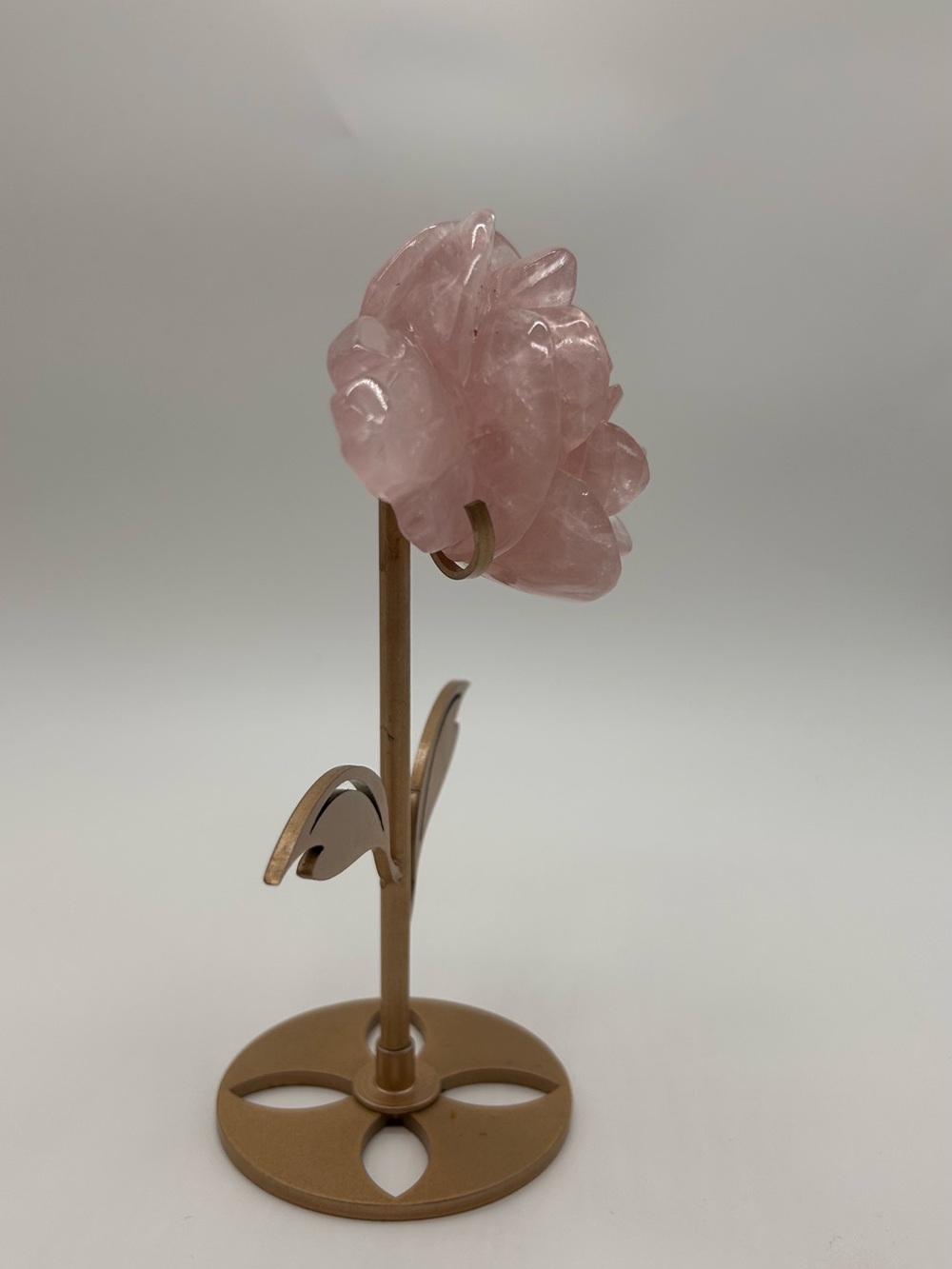 Pink Rose Quartz hand carved Rose. The rose that lasts forever. - Picture 5 of 6